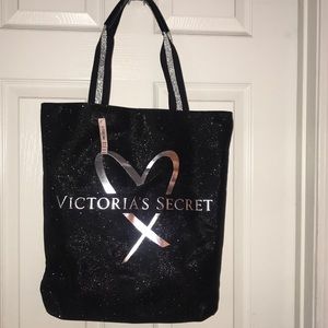 🌸🌸Victoria’s Secret tote 👜 NWT 🌸🌸